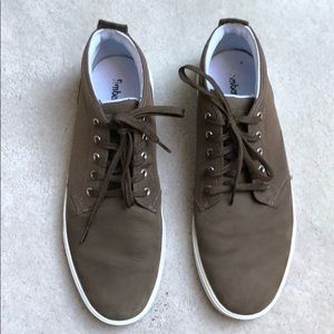 Timberland chukka boots 9.5